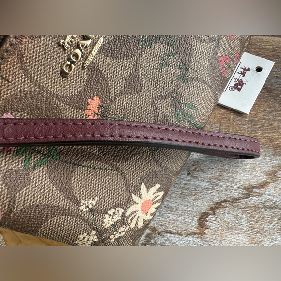 Coach Wildflowers Print Wristlet - Picture 5 of 11